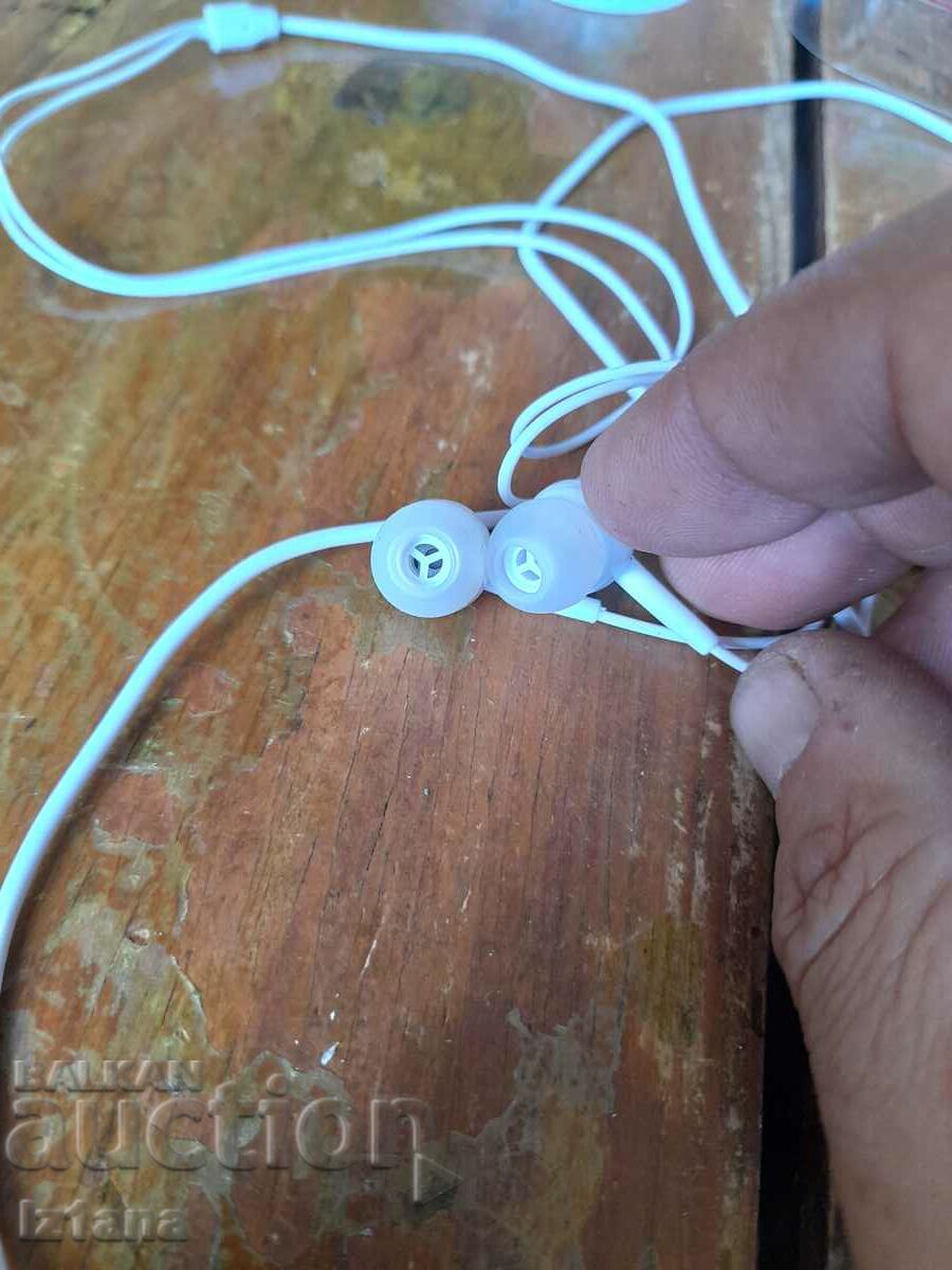 Delivery of Headphones Coca Cola, Coca Cola