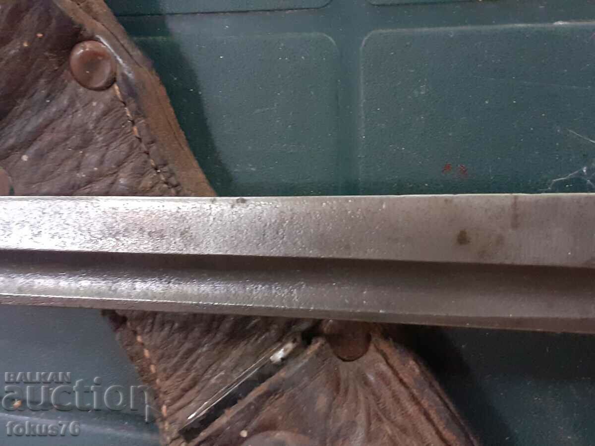 Μπαγιονέτα, μαχαίρι, ξιφολόγχη για τουφέκι M-95 με cania και lopus με τιμή 360.00 BGN | € 184.07 Μπαγιονέτα, μαχαίρι, ξιφολόγχη για τουφέκι M-95 με cania και lopus με τιμή 360.00 BGN | € 184.07