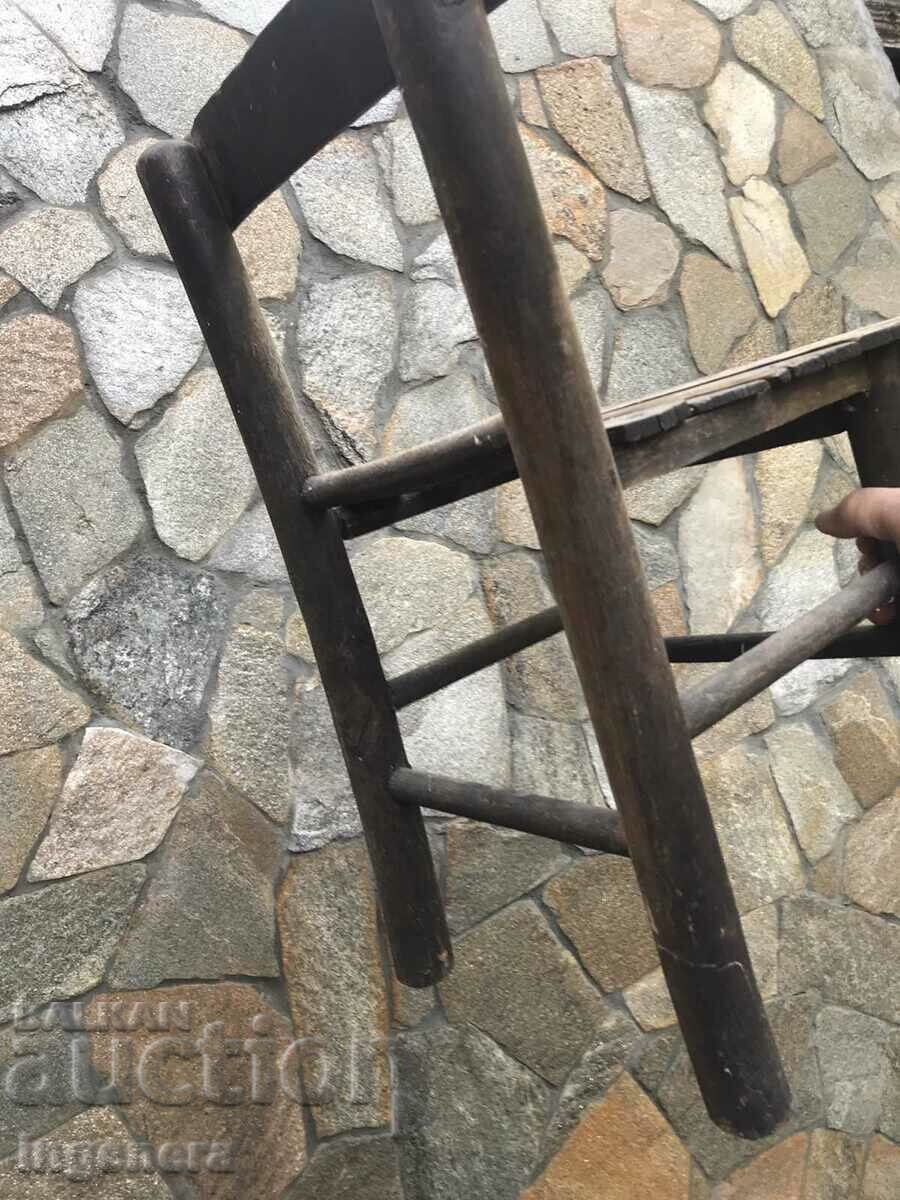 CHAIR CHAIR SMALL WOOD ANTIQUE - 6 CHAIR CHAIR SMALL WOOD ANTIQUE - 6