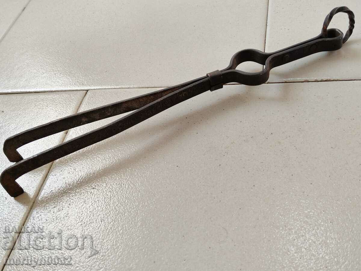 Old dilaf, tongs, wrought iron for oven with price 47.00 BGN | € 24.03 Old dilaf, tongs, wrought iron for oven with price 47.00 BGN | € 24.03