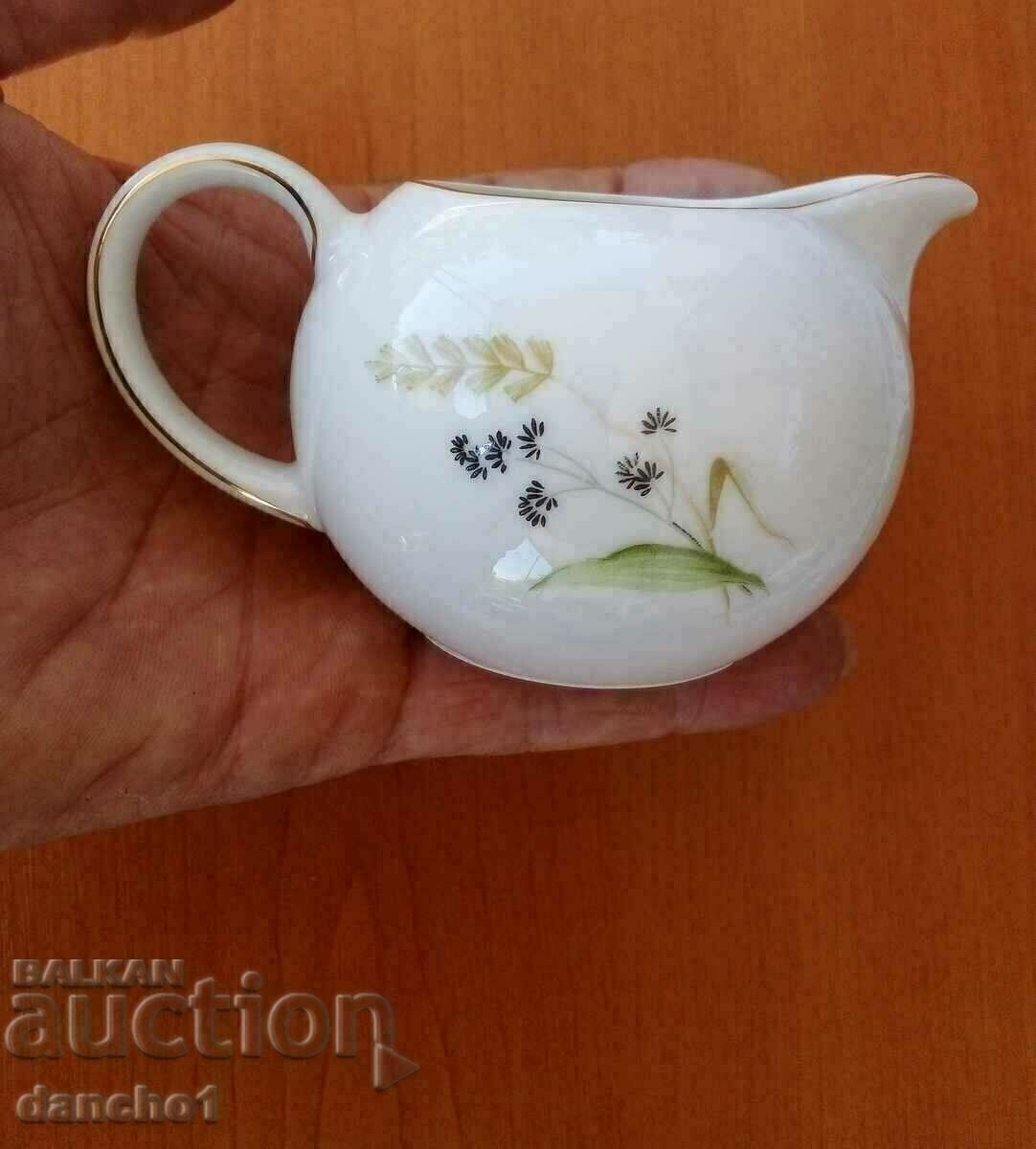 ulcior de lapte cu preț 12.00 BGN | € 6.14 ulcior de lapte cu preț 12.00 BGN | € 6.14