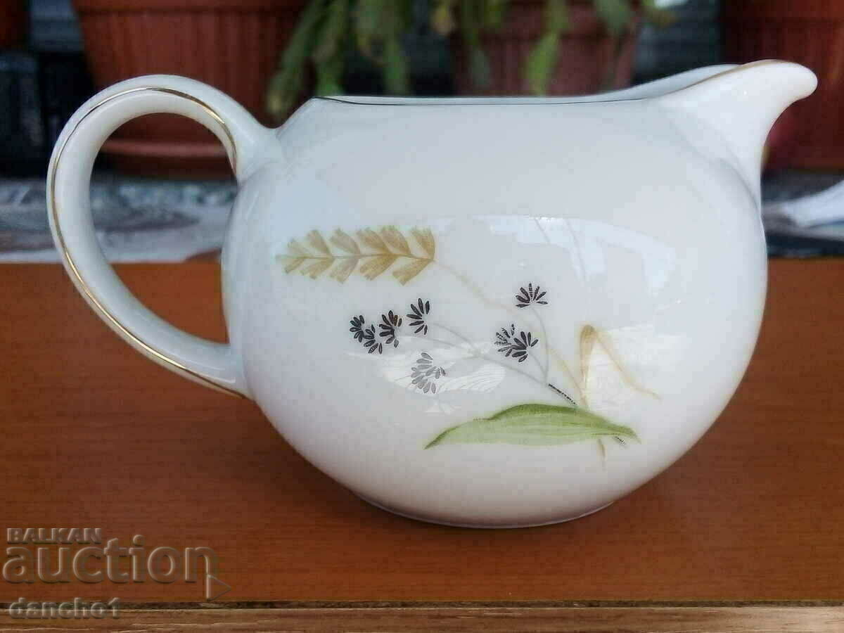 Licitație ulcior de lapte Licitație ulcior de lapte