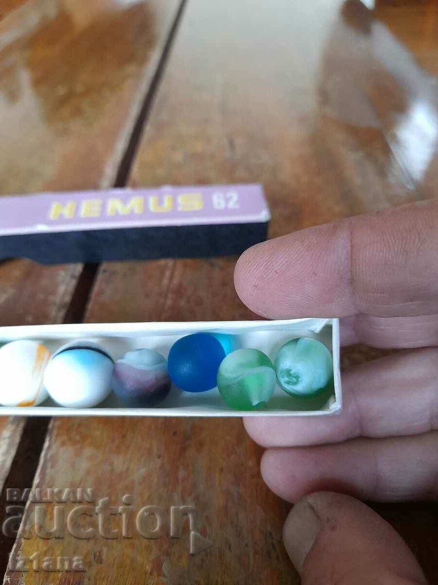 Delivery of Old glass balls