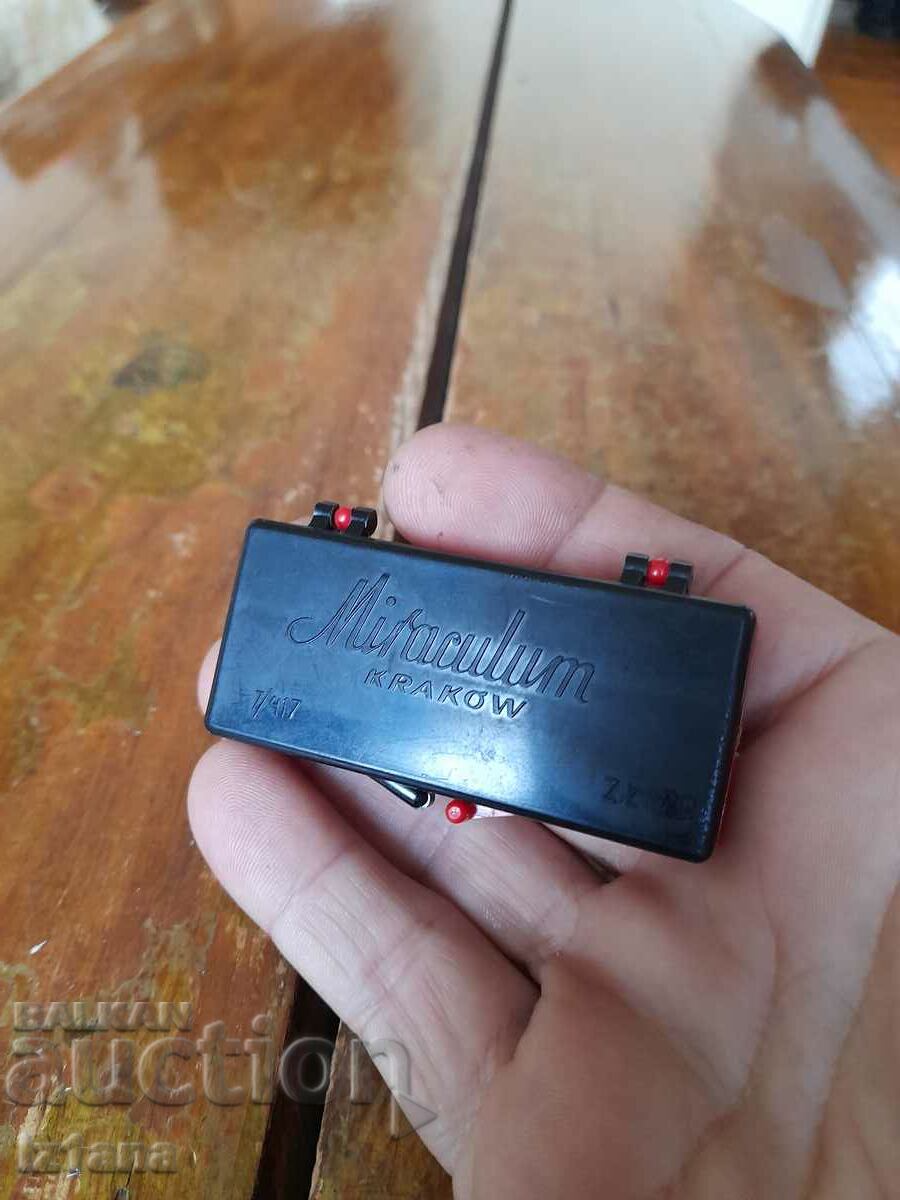 Crema veche de gene cu preț 27.00 BGN | € 13.80 Crema veche de gene cu preț 27.00 BGN | € 13.80