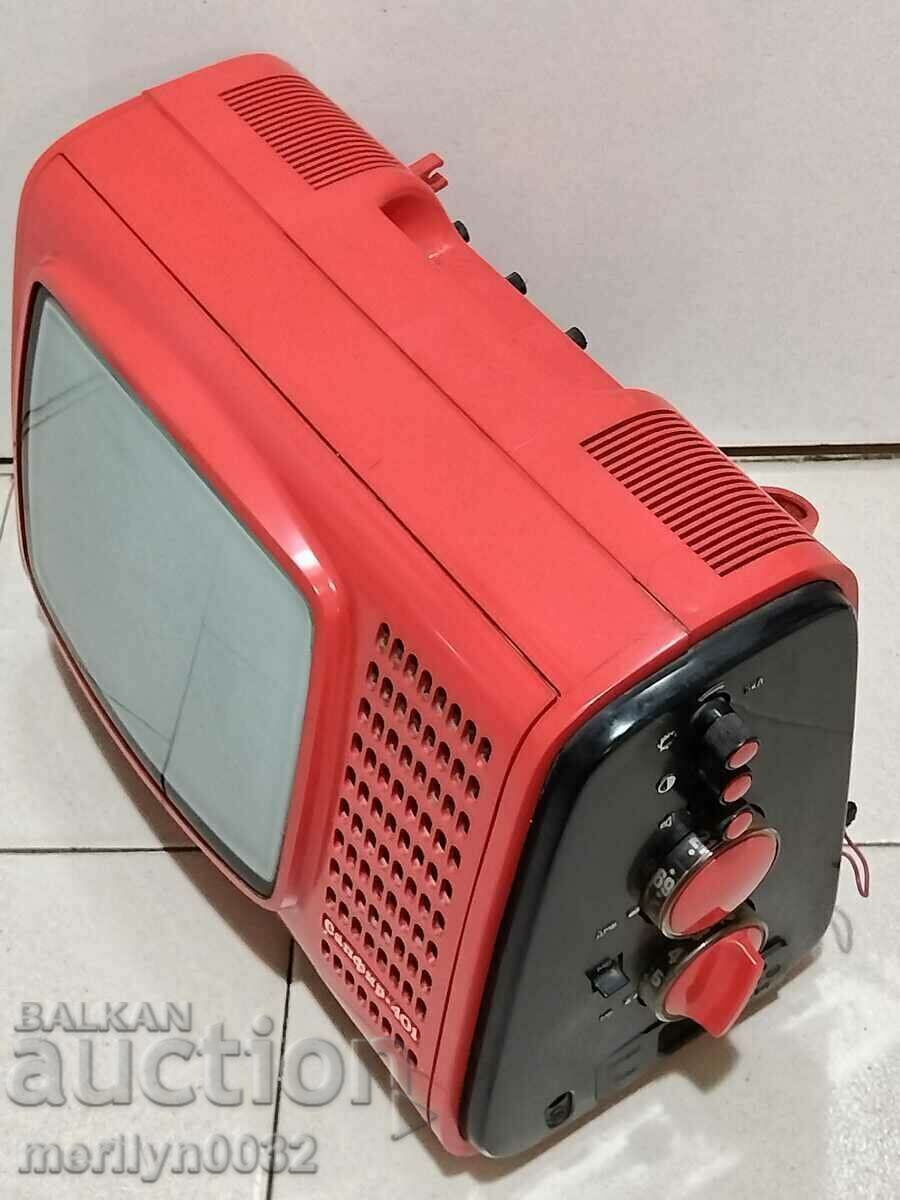 Televizor portabil SAPPHIR 401 Televizor URSS cu preț 93.00 BGN | € 47.55 Televizor portabil SAPPHIR 401 Televizor URSS cu preț 93.00 BGN | € 47.55