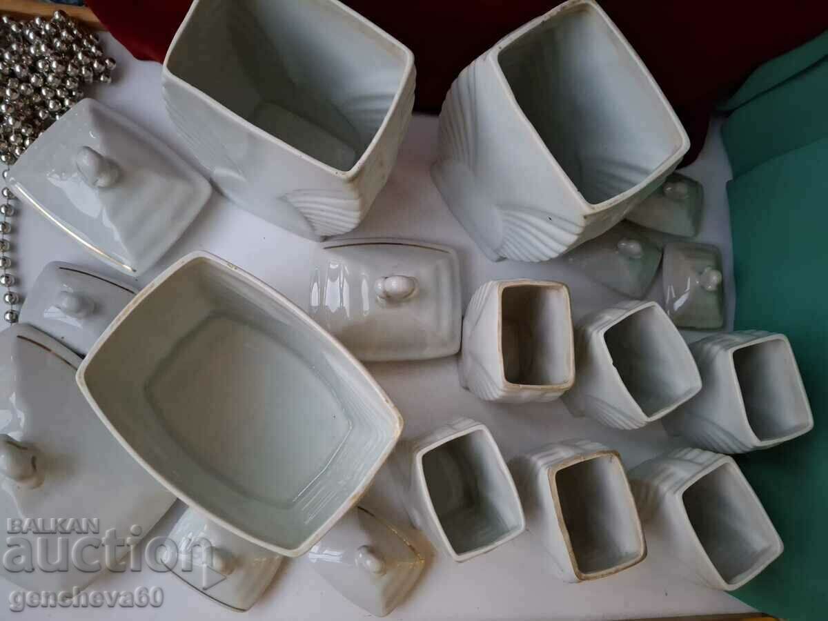 Livrarea Set de porțelan retro bulgăresc pentru condimente Livrarea Set de porțelan retro bulgăresc pentru condimente