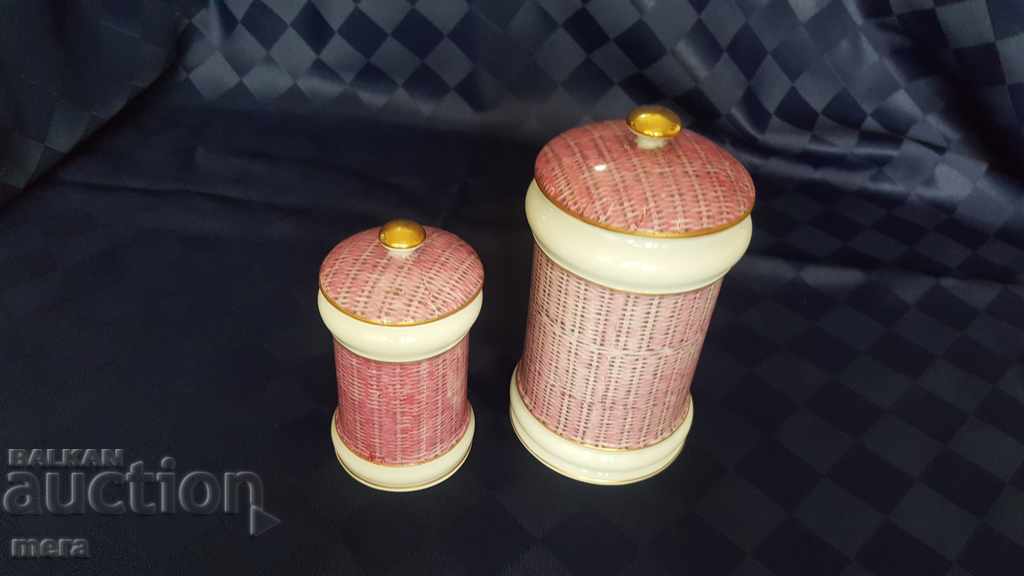 Vase din portelan Limoges cu preț € 14.83 | 29.00 BGN Vase din portelan Limoges cu preț € 14.83 | 29.00 BGN