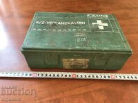 MEDICINE BOX CAR MEDICINE CASE SUITCASE SET