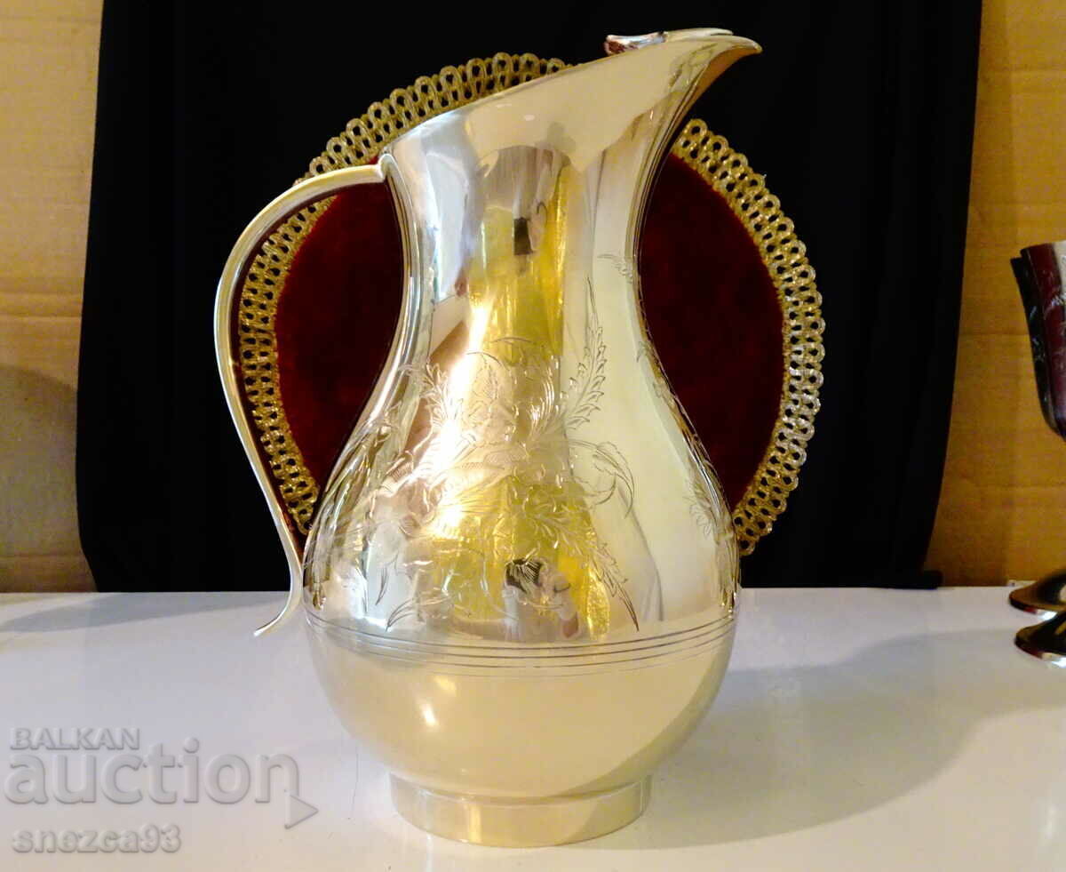 Auction Unique Bronze Wine Jug 2.5 L Auction Unique Bronze Wine Jug 2.5 L