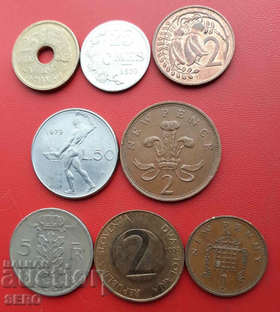 Mixed lot of 8 coins