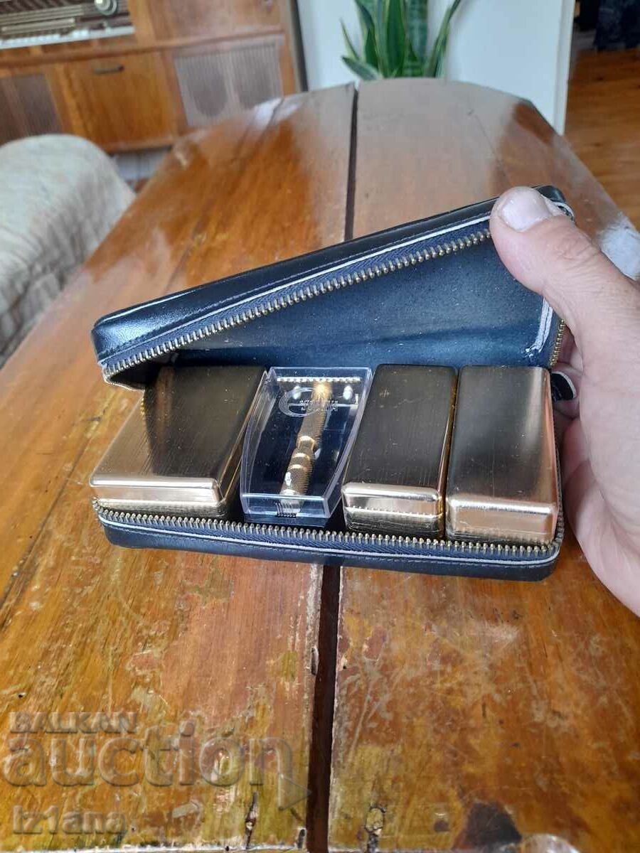 Old men's shaving kit with price 55.00 BGN | € 28.12