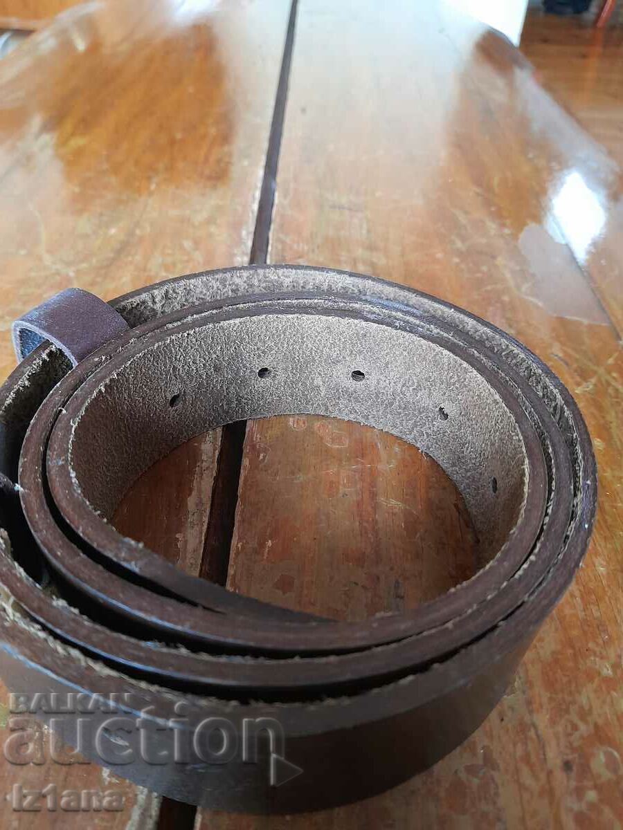 Δημοπρασία Παλιά δερμάτινη ζώνη κενή Δημοπρασία Παλιά δερμάτινη ζώνη κενή