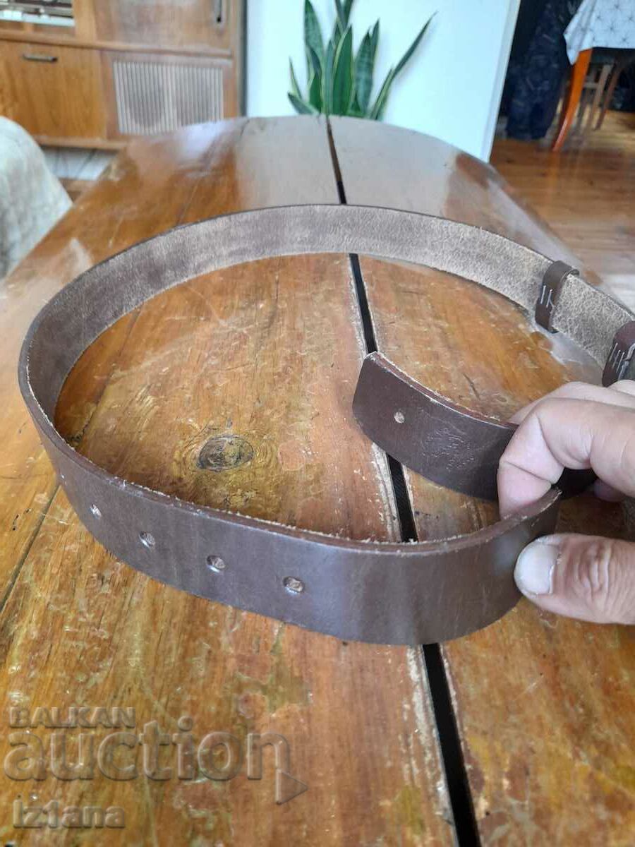 Παλιά δερμάτινη ζώνη κενή - 6 Παλιά δερμάτινη ζώνη κενή - 6