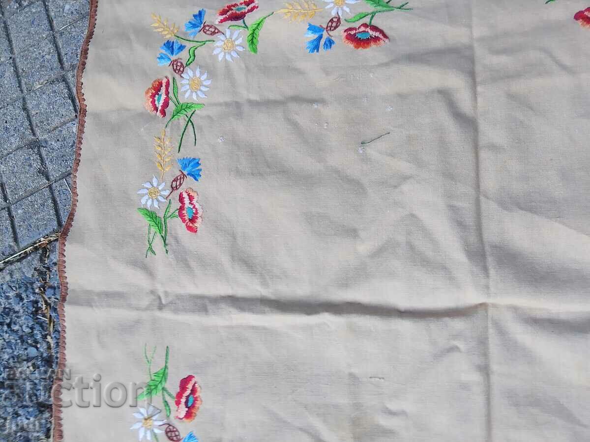 Delivery of Embroidery tablecloth Delivery of Embroidery tablecloth