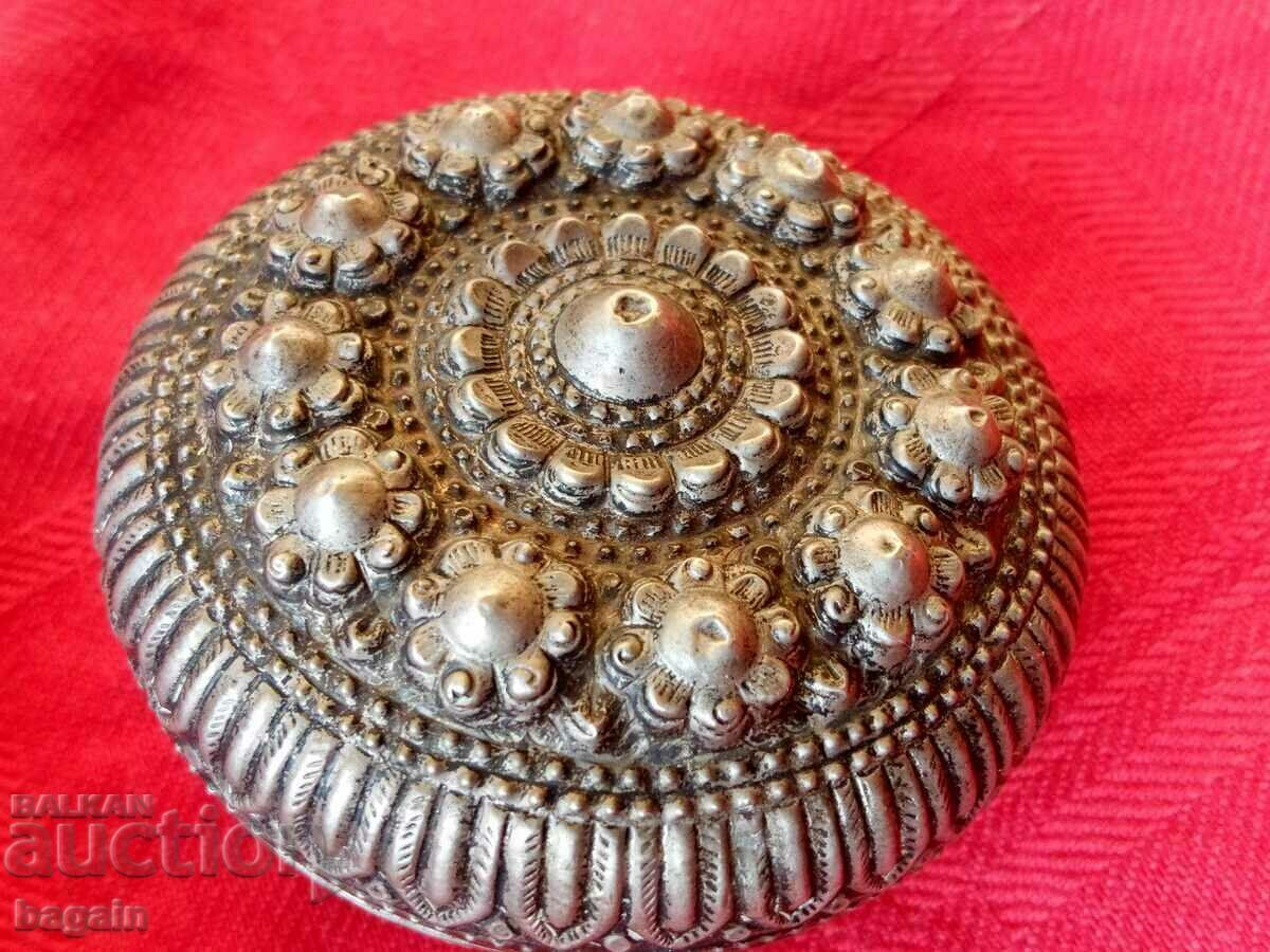 Silver ottoman snuff box.