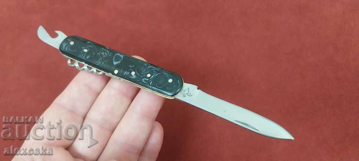 Pocket knife - Hammer and Sickle with price 28.00 BGN | € 14.32 Pocket knife - Hammer and Sickle with price 28.00 BGN | € 14.32