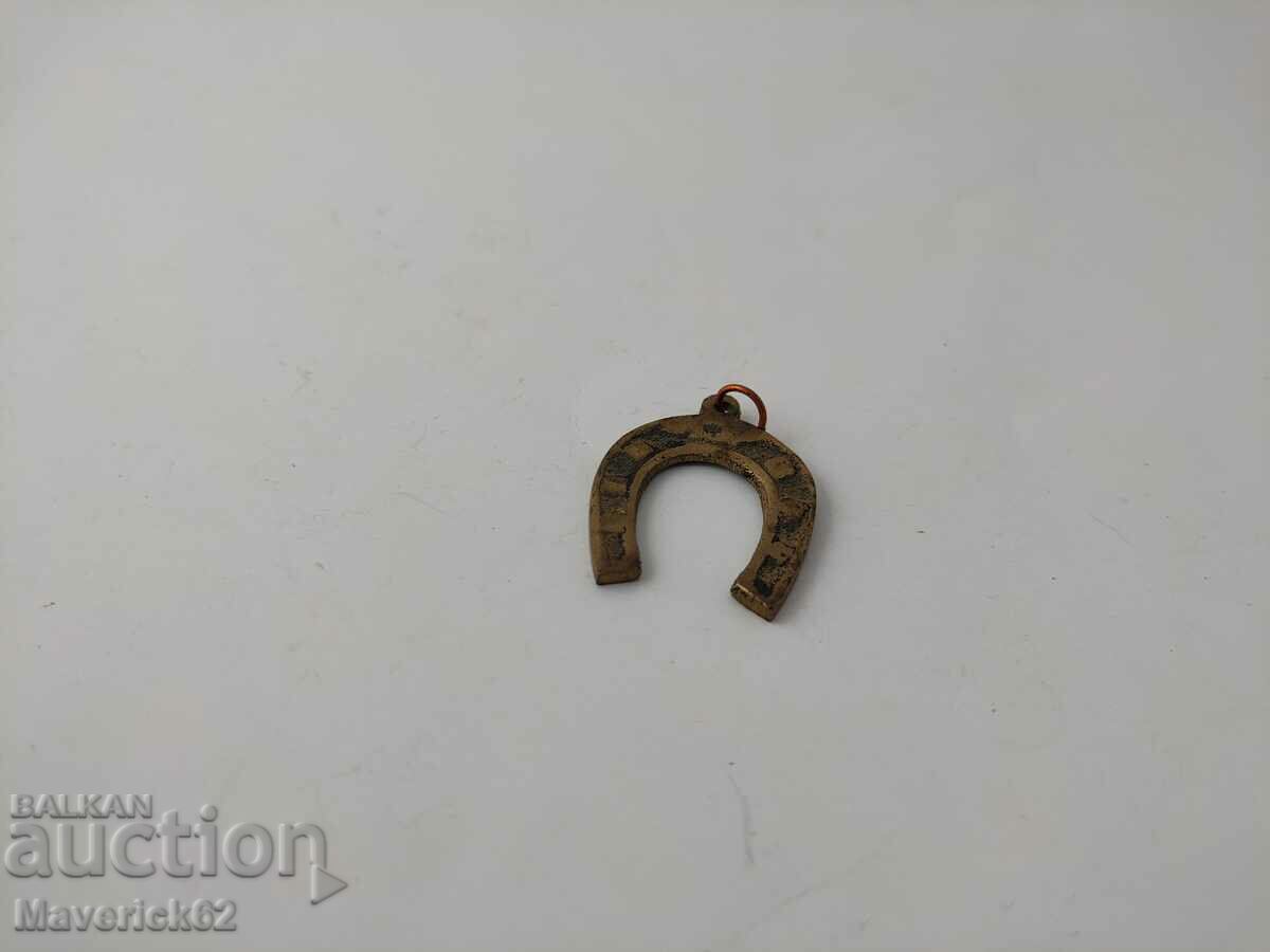 Horseshoe pendant with price 10.00 BGN | € 5.11 Horseshoe pendant with price 10.00 BGN | € 5.11