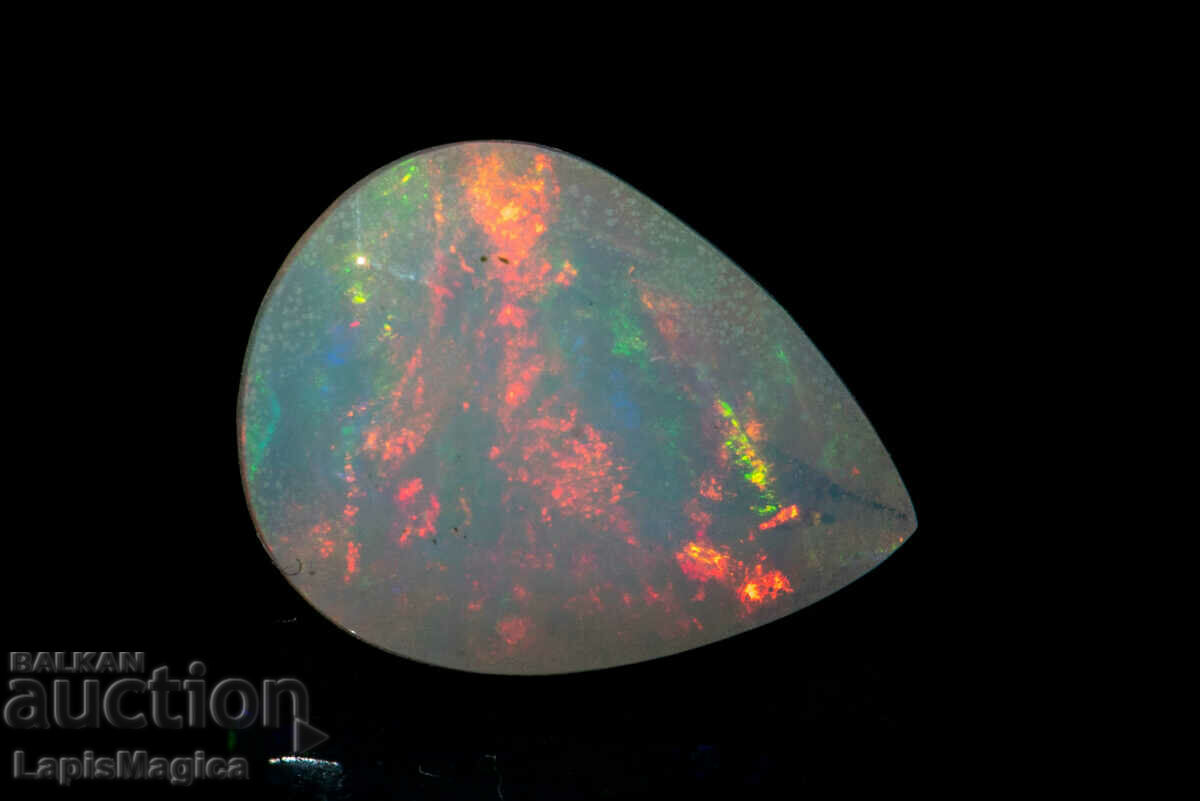 Opal etiopian tăiat în lacrimă de 2,02 ct