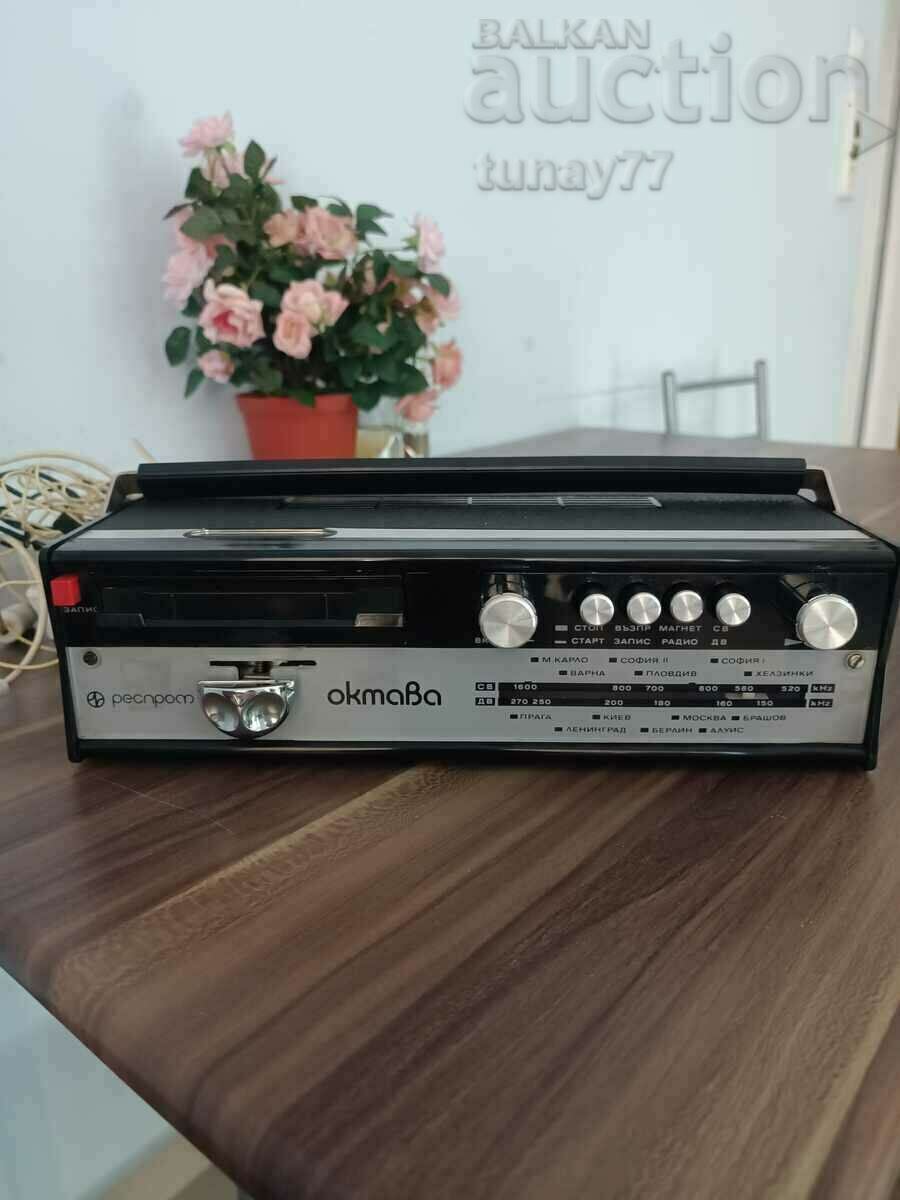 Octave radio cassette player 1975. Perfect condition