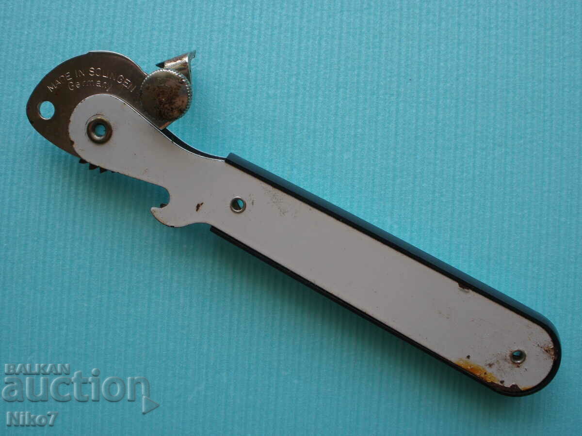 Old, German can opener "SOLINGEN". Old, German can opener "SOLINGEN".