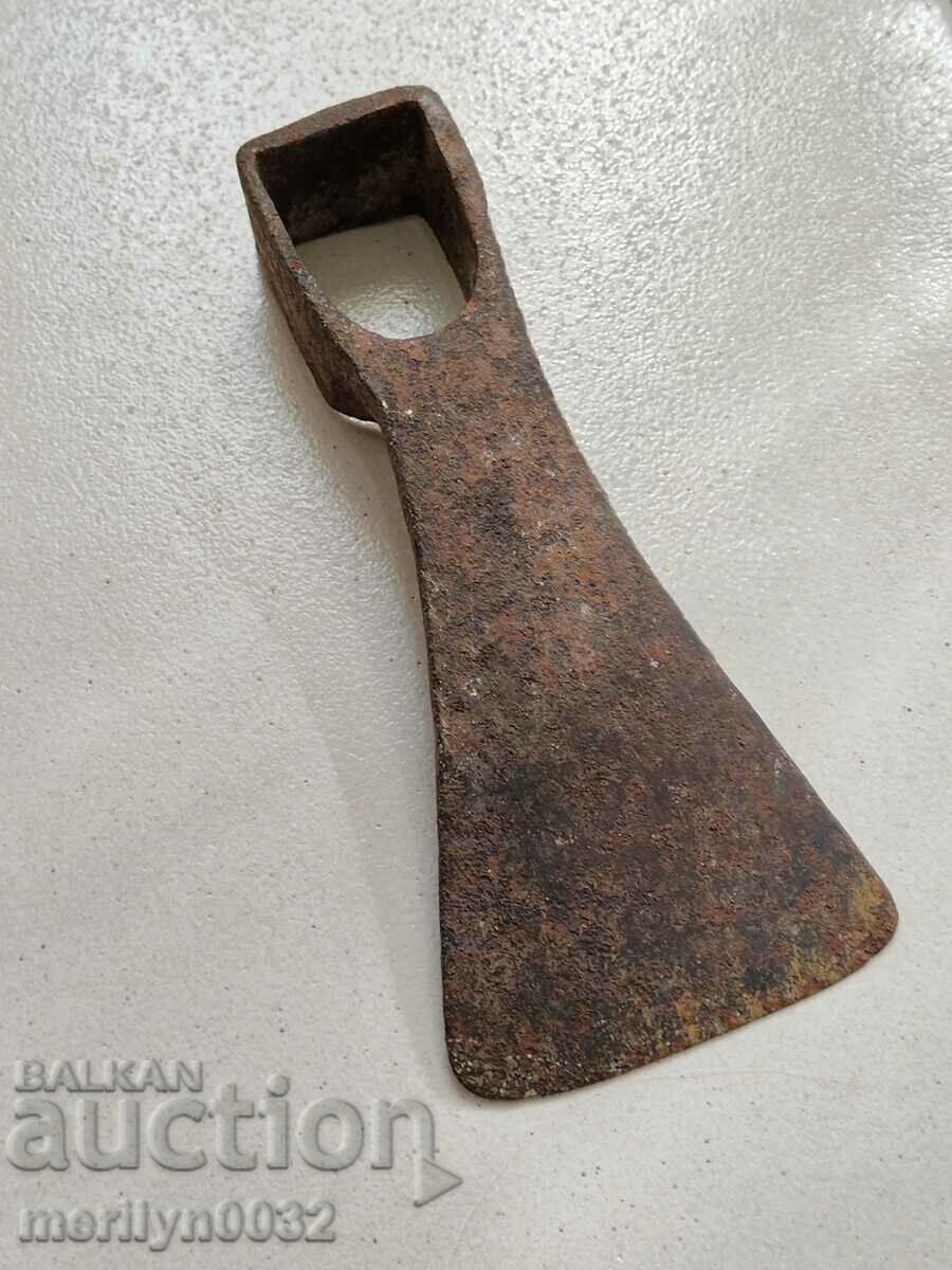 Old blade, farm tool, pitchfork, wrought iron with price 34.00 BGN | € 17.38 Old blade, farm tool, pitchfork, wrought iron with price 34.00 BGN | € 17.38