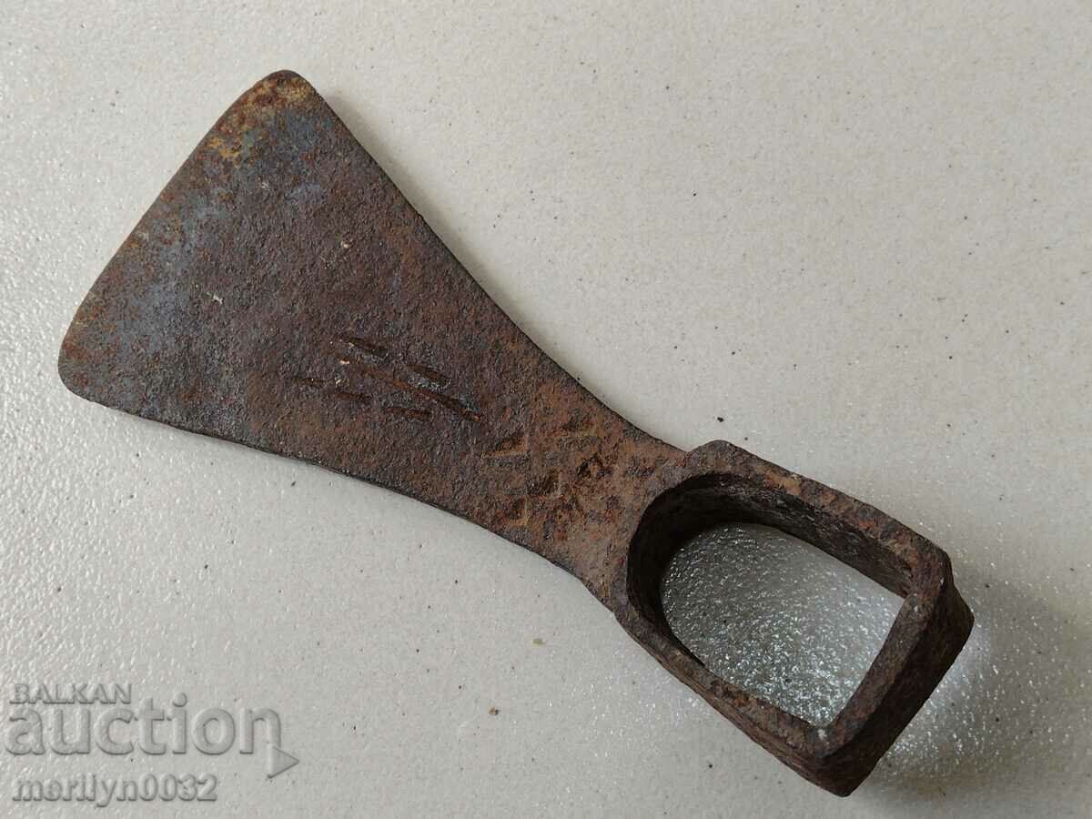 Delivery of Old blade, farm tool, pitchfork, wrought iron Delivery of Old blade, farm tool, pitchfork, wrought iron