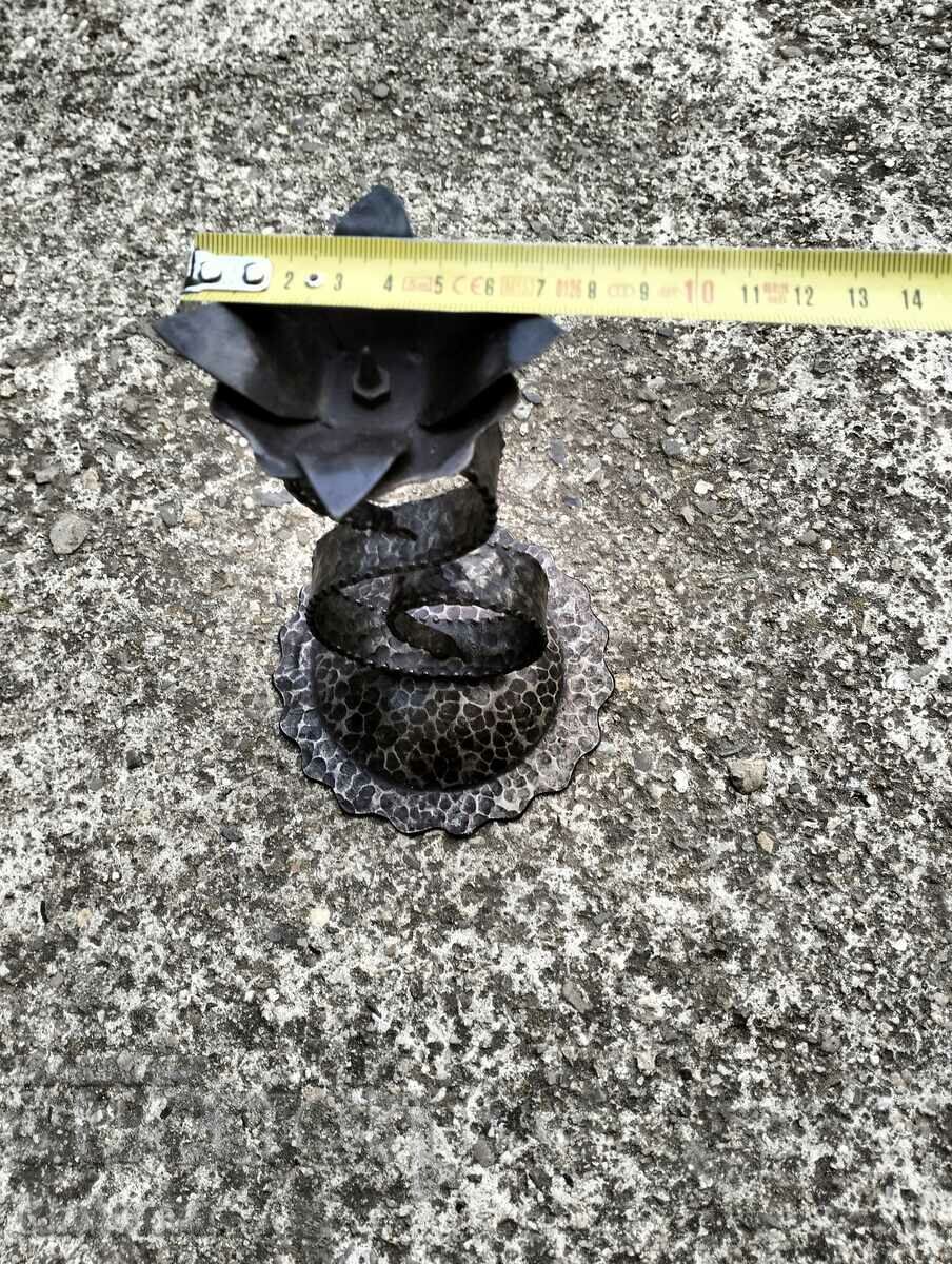 Delivery of Iron candlestick