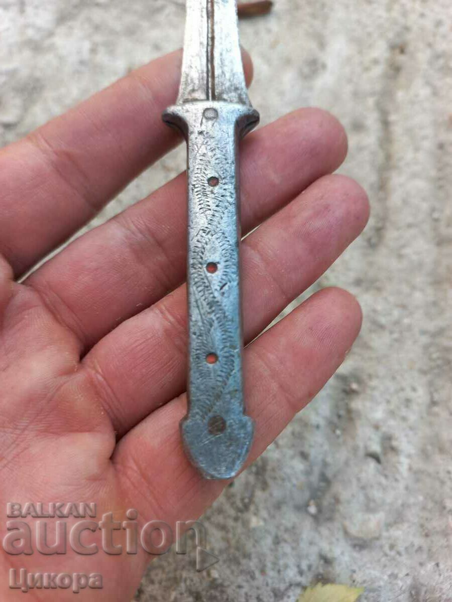 OLD BACHELOR'S DAGGER with price 80.00 BGN | € 40.90 OLD BACHELOR'S DAGGER with price 80.00 BGN | € 40.90