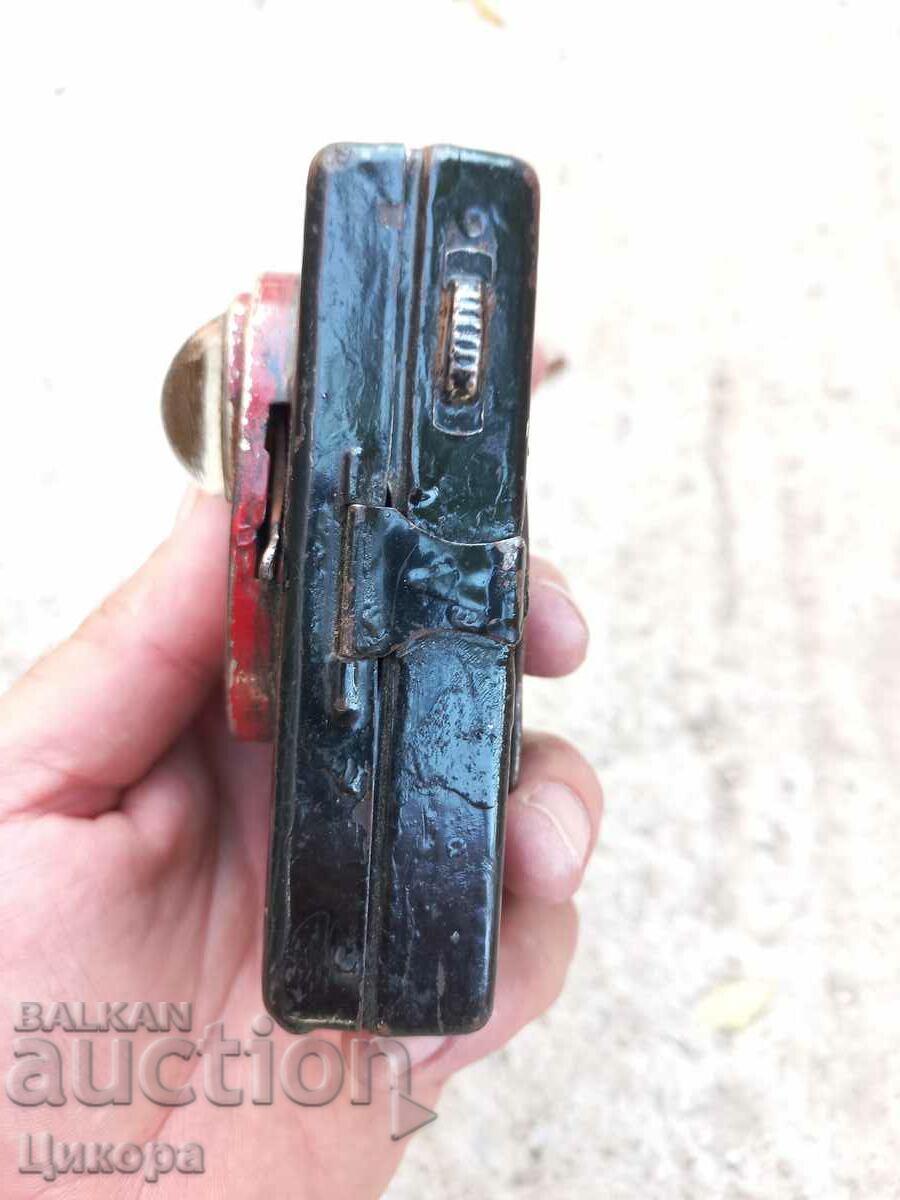 Auction OLD FLASHLIGHT Auction OLD FLASHLIGHT