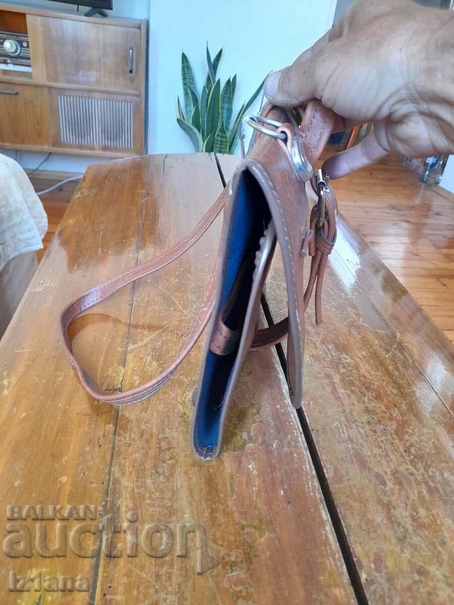 Delivery of An old children's bag