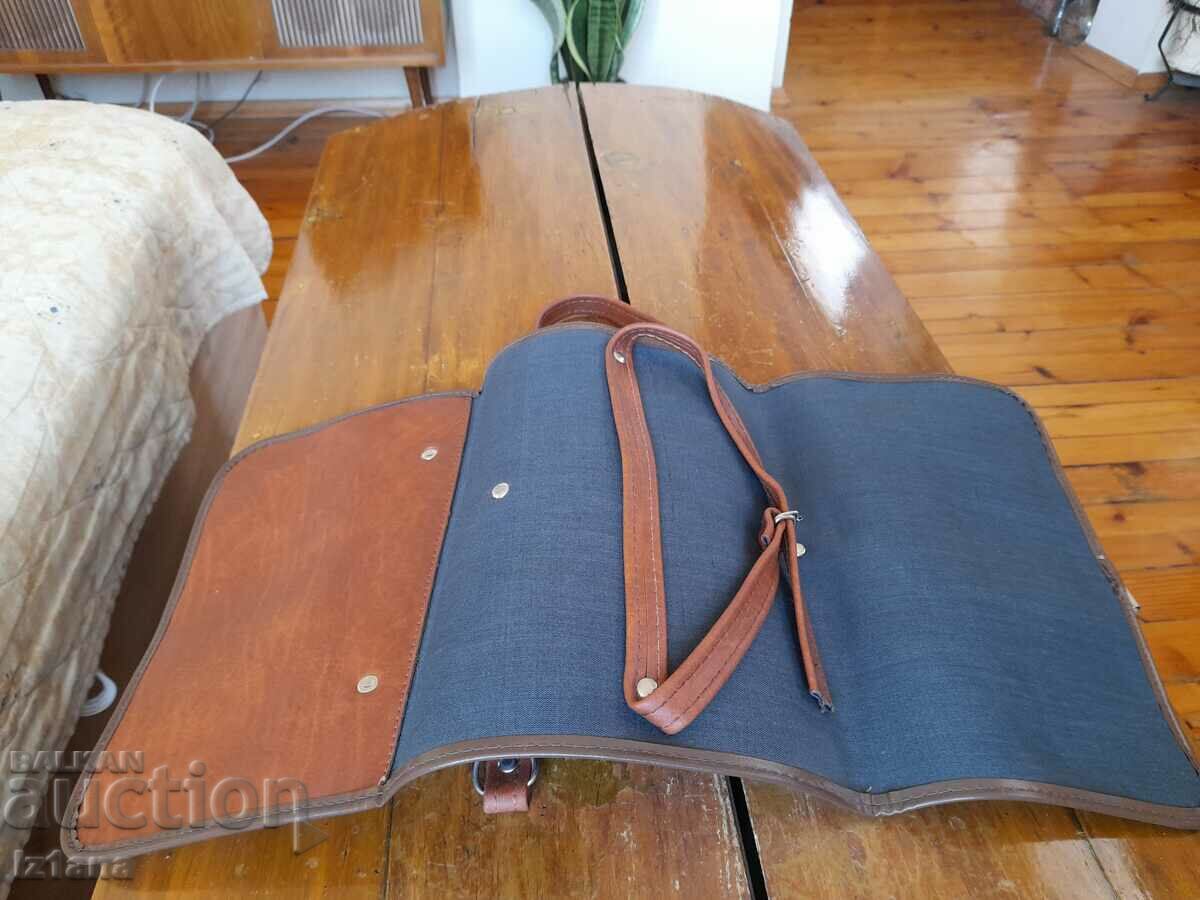 An old children's bag - 6