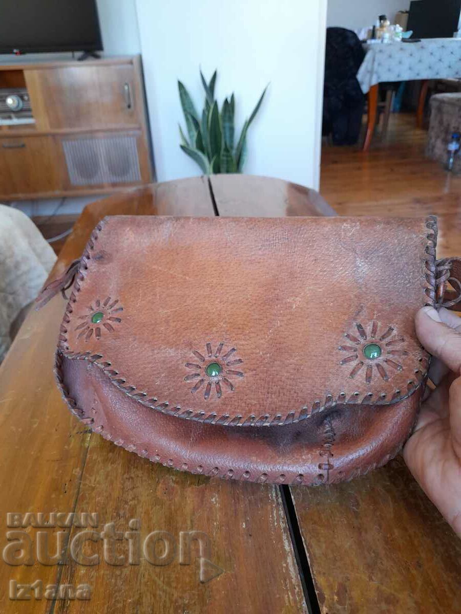 Old ladies leather bag