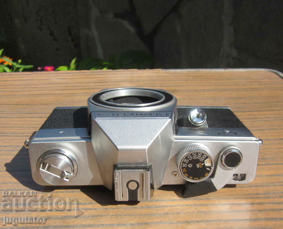 Auction German camera PRAKTICA L 2 works Auction German camera PRAKTICA L 2 works