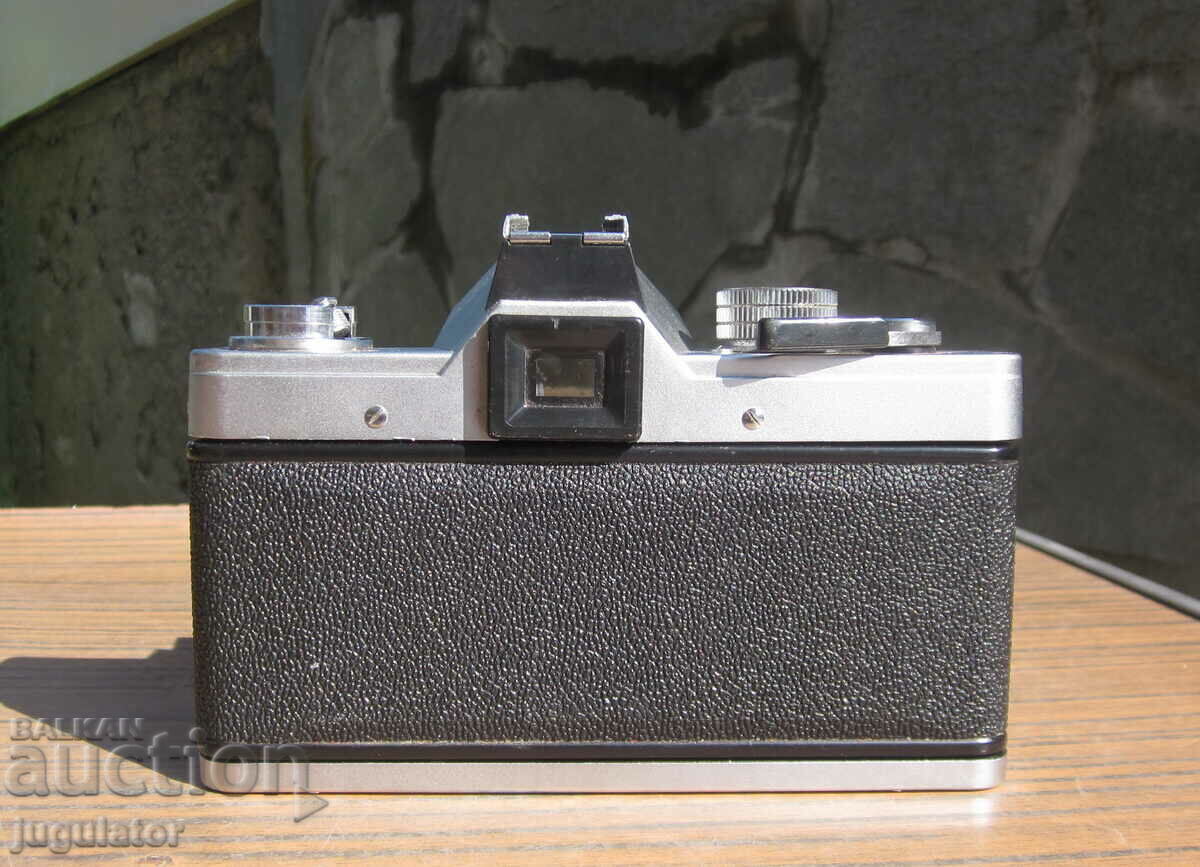 German camera PRAKTICA L 2 works - 5 German camera PRAKTICA L 2 works - 5