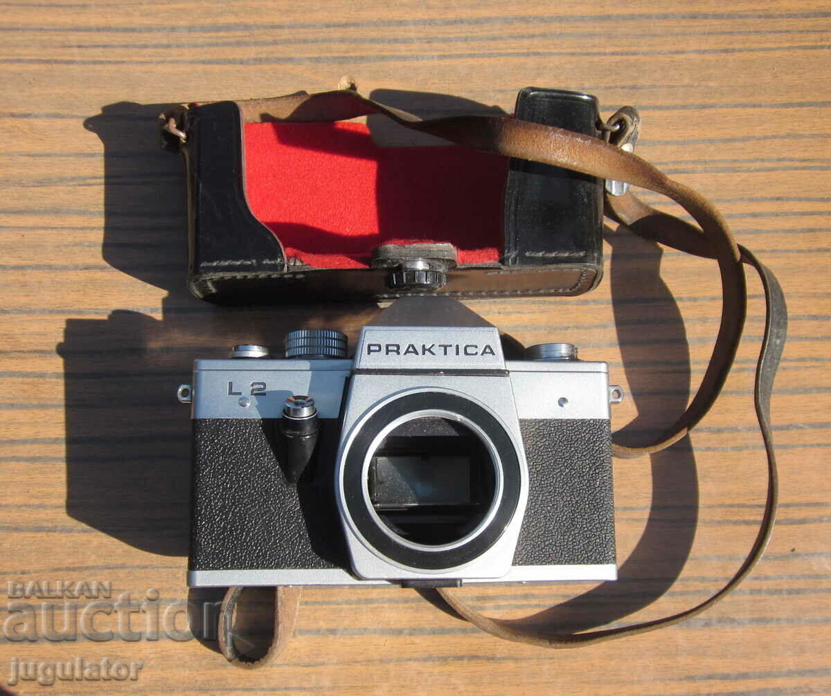 German camera PRAKTICA L 2 works German camera PRAKTICA L 2 works