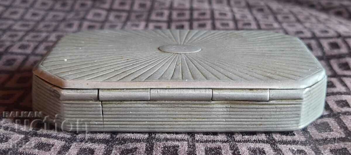 Auction Antique Sailor's Snuff Box. Auction Antique Sailor's Snuff Box.