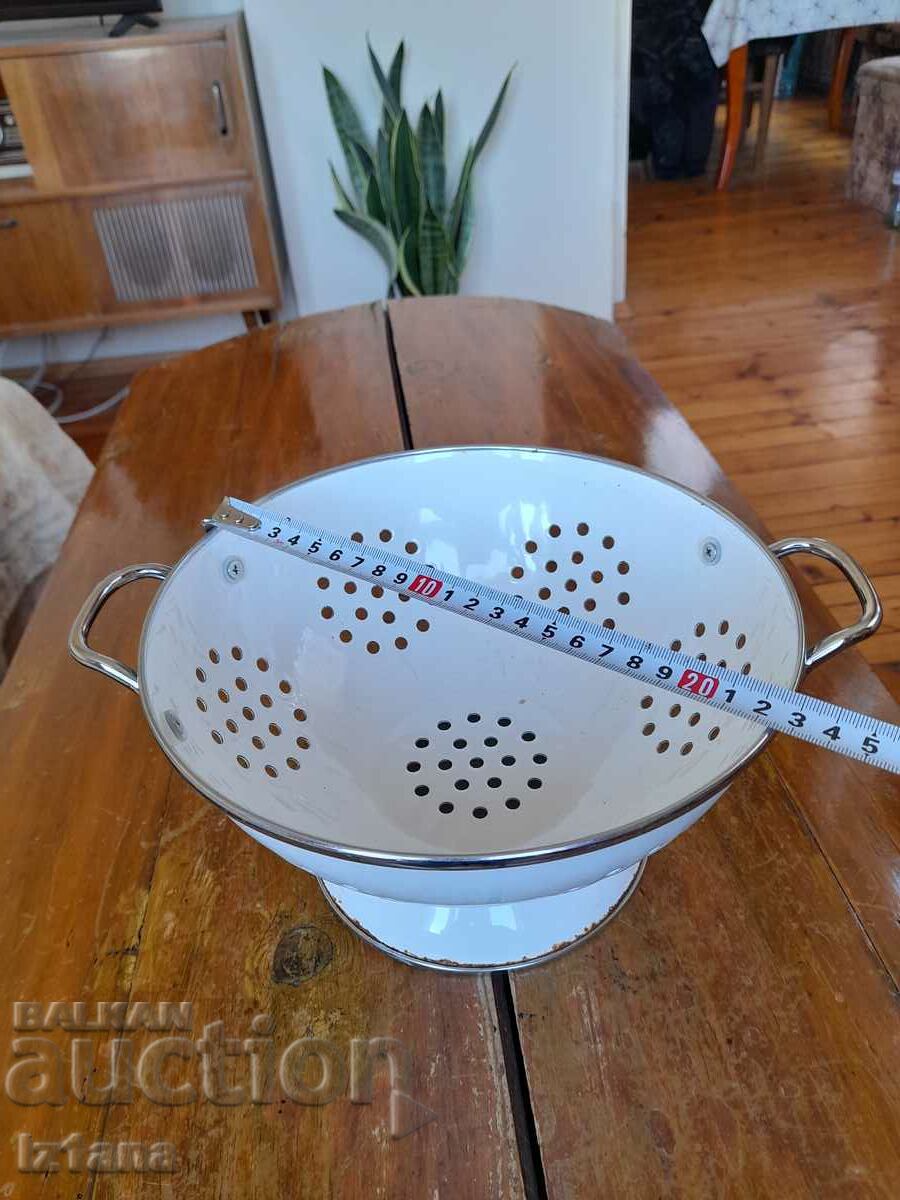 Auction Old enameled strainer, colander Auction Old enameled strainer, colander