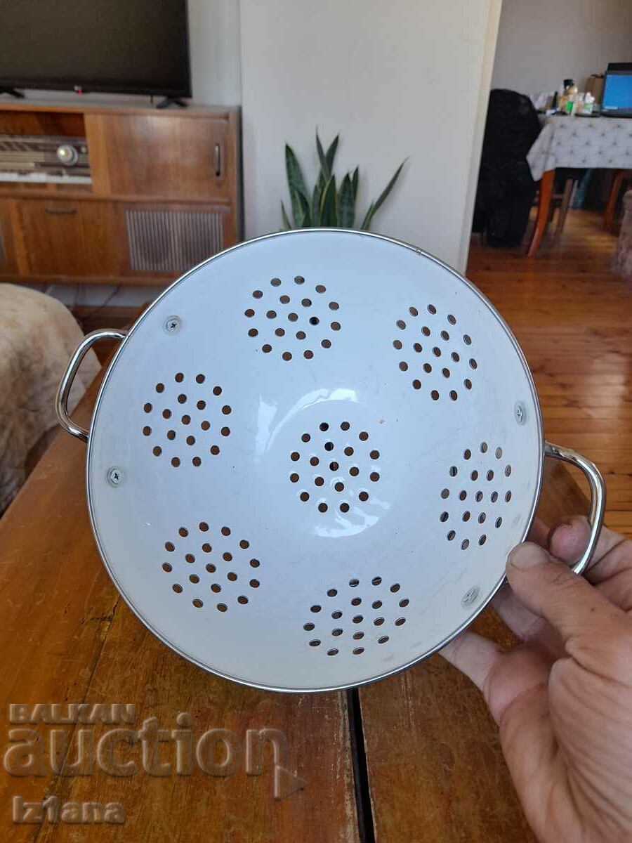 Delivery of Old enameled strainer, colander Delivery of Old enameled strainer, colander