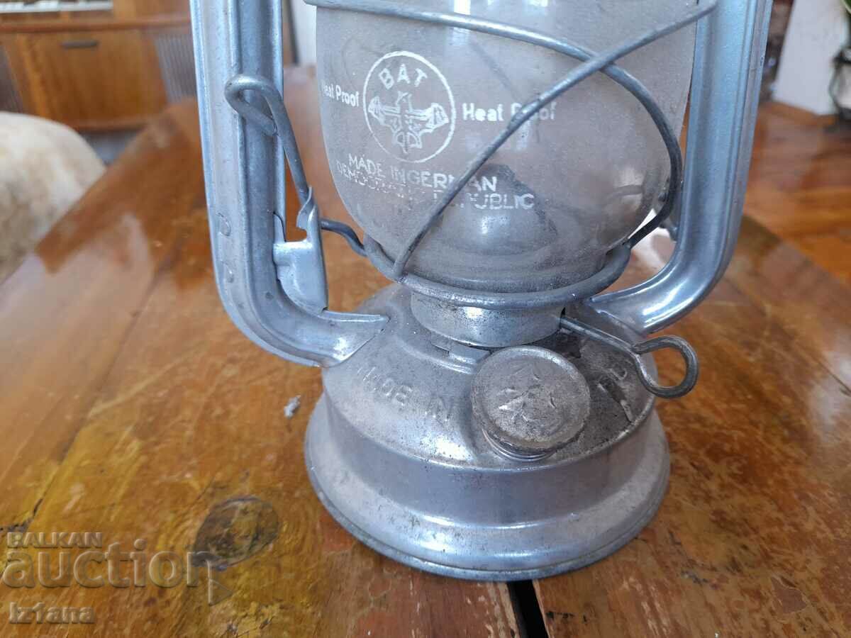 Licitație Veche lanternă cu gaz BAT