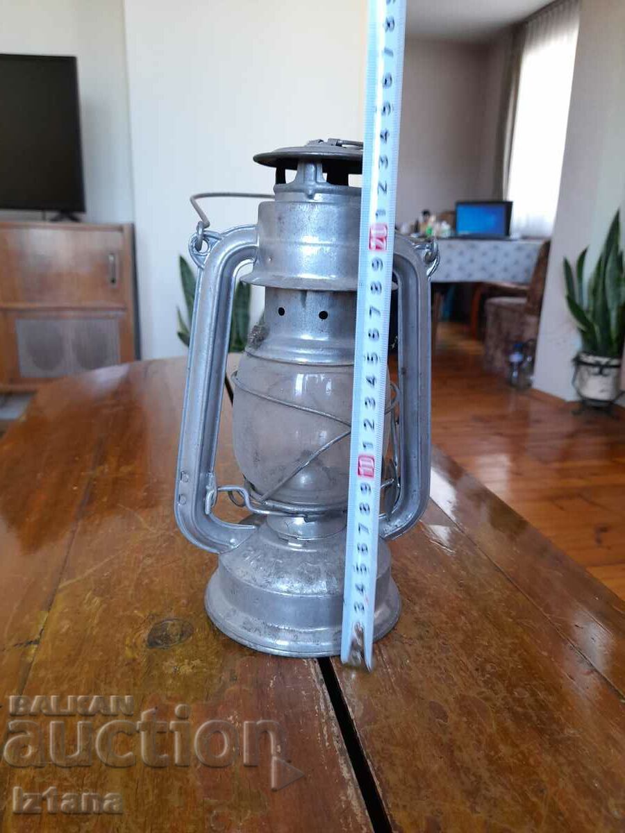 Veche lanternă cu gaz BAT - 6