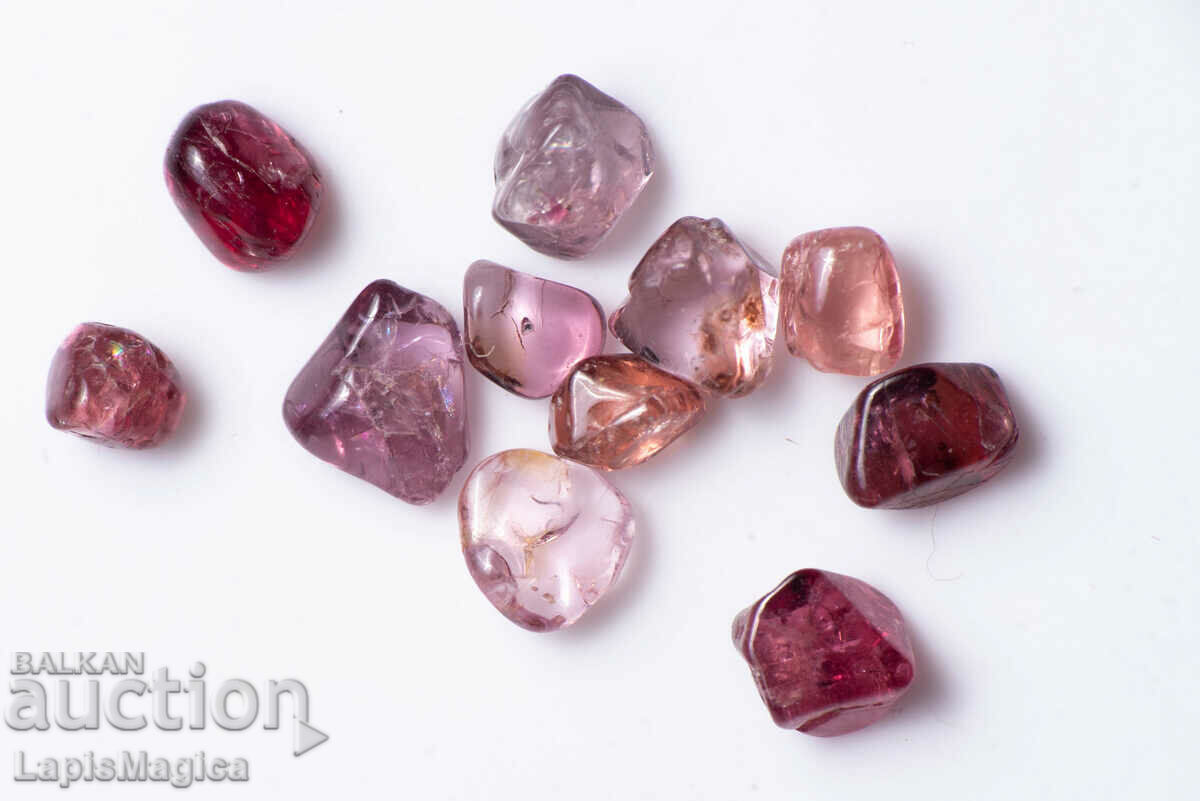 Lot Polished Spinel 5.8ct with price 27.00 BGN | € 13.80 Lot Polished Spinel 5.8ct with price 27.00 BGN | € 13.80