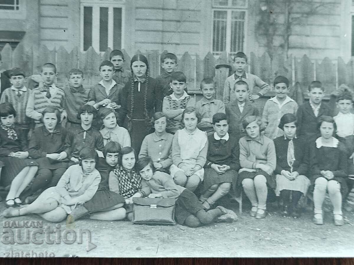 Old photo Kingdom of Bulgaria - with price 5.00 BGN | € 2.56 Old photo Kingdom of Bulgaria - with price 5.00 BGN | € 2.56