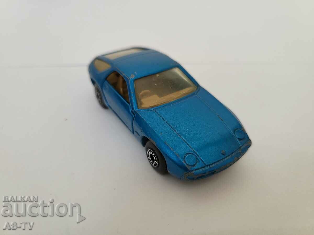 Matchbox n 59 Porsche 928 England pram