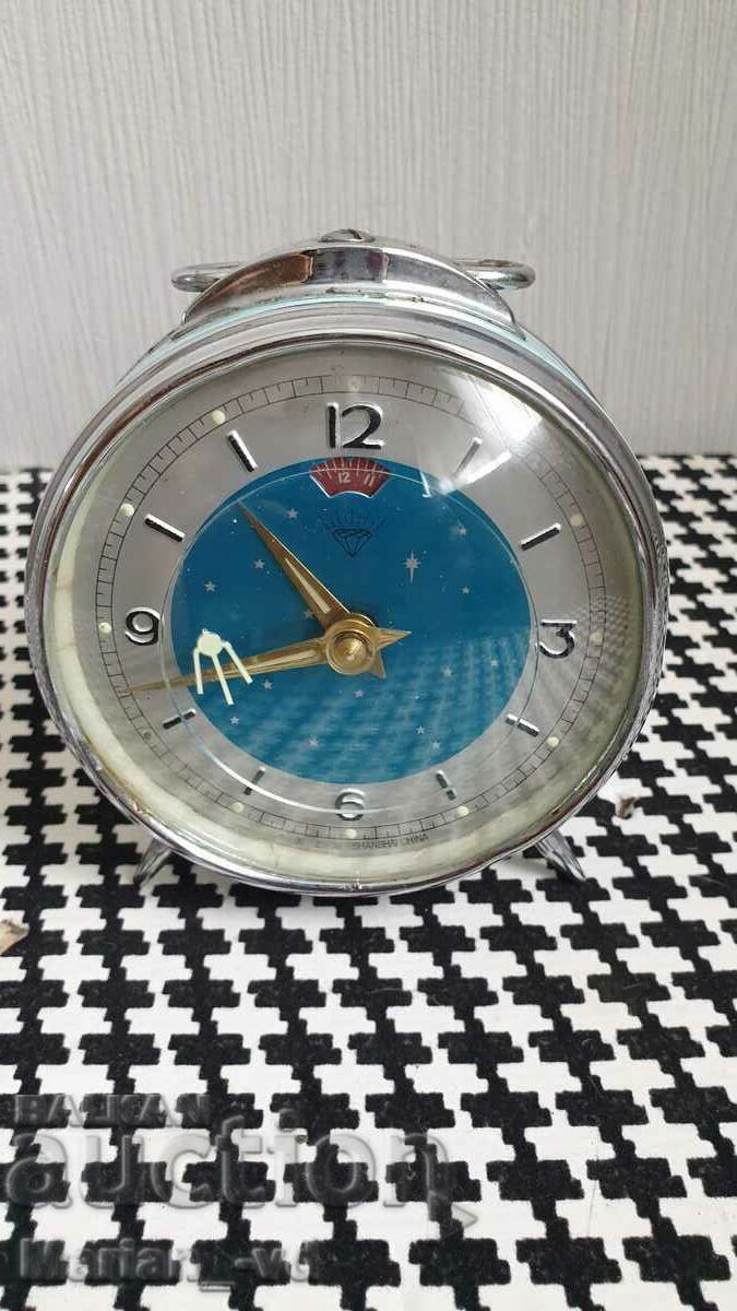 Mechanical clock alarm clock satellite with price 45.00 BGN | € 23.01 Mechanical clock alarm clock satellite with price 45.00 BGN | € 23.01
