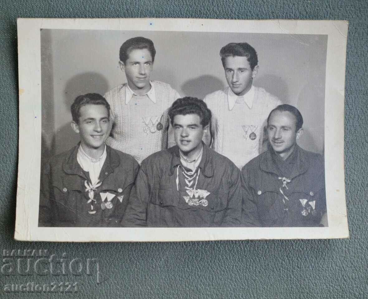 Men awarded with medals 1950