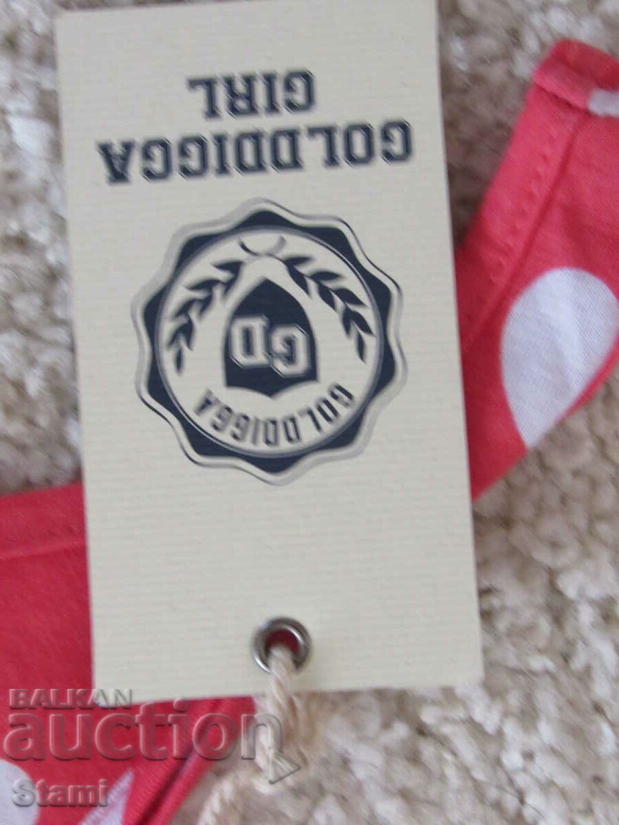 Livrarea Tanc fără mâneci pentru copii Golddigga, Coral, nou, de 12 ani. Livrarea Tanc fără mâneci pentru copii Golddigga, Coral, nou, de 12 ani.