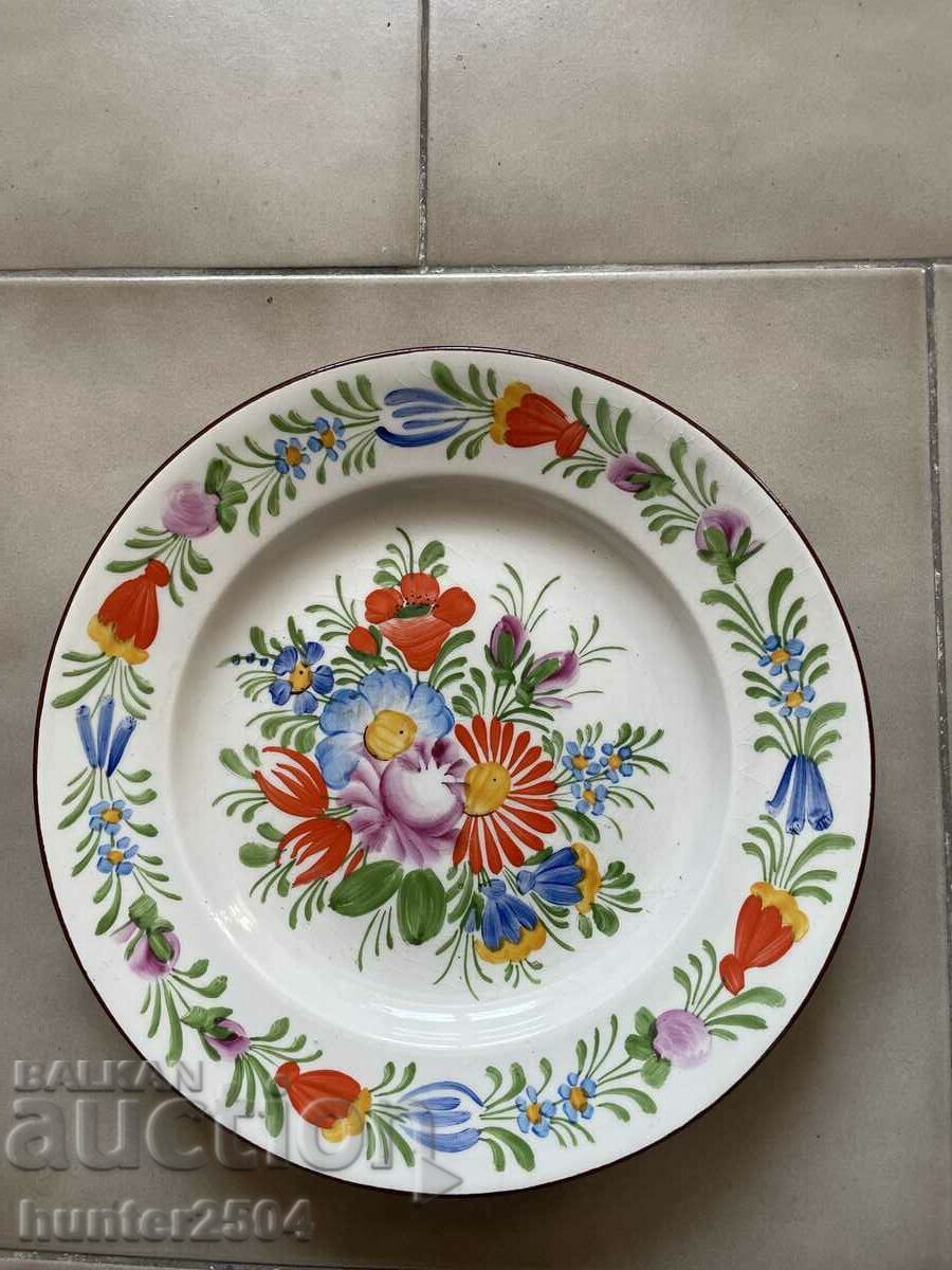 Plate - 22 cm. Czechoslovakia