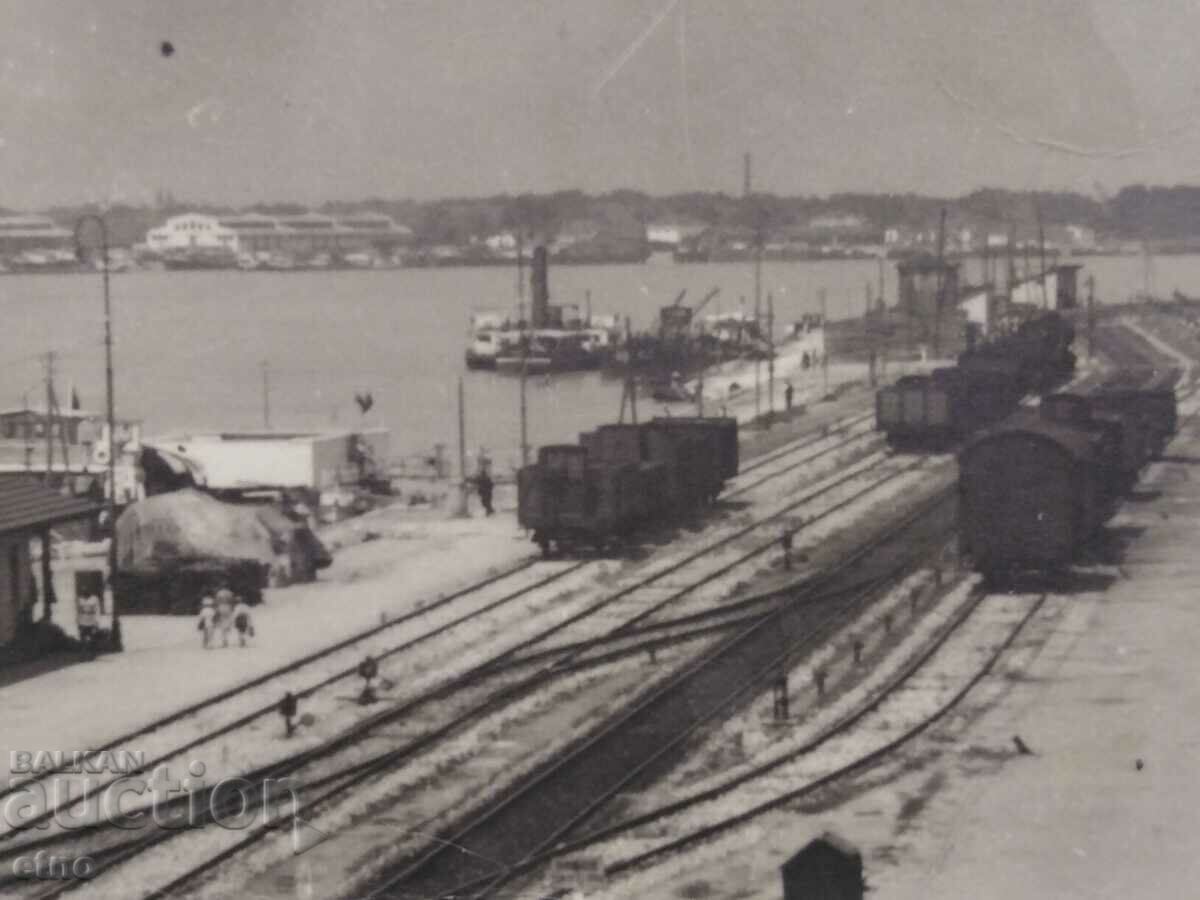 1941, RUSE STATION-PORT. TRAIN, Royal postcard with price 20.00 BGN | € 10.23 1941, RUSE STATION-PORT. TRAIN, Royal postcard with price 20.00 BGN | € 10.23