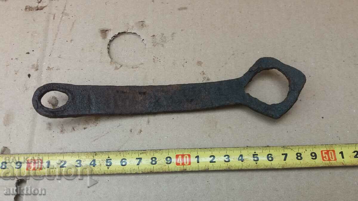 WROUGHT RENAISSANCE GATE LOCK - 5 WROUGHT RENAISSANCE GATE LOCK - 5