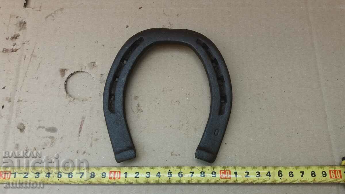 SOLID FORGED HORSESHOE